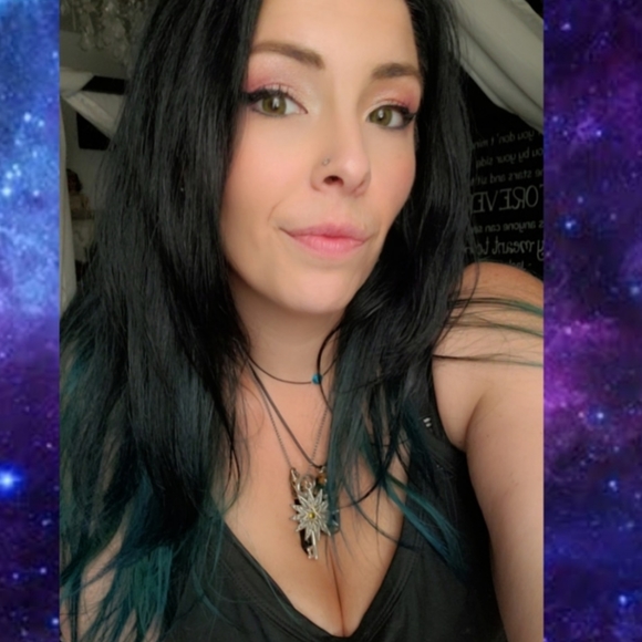 Meet your Posher, Sam - Picture 1 of 8